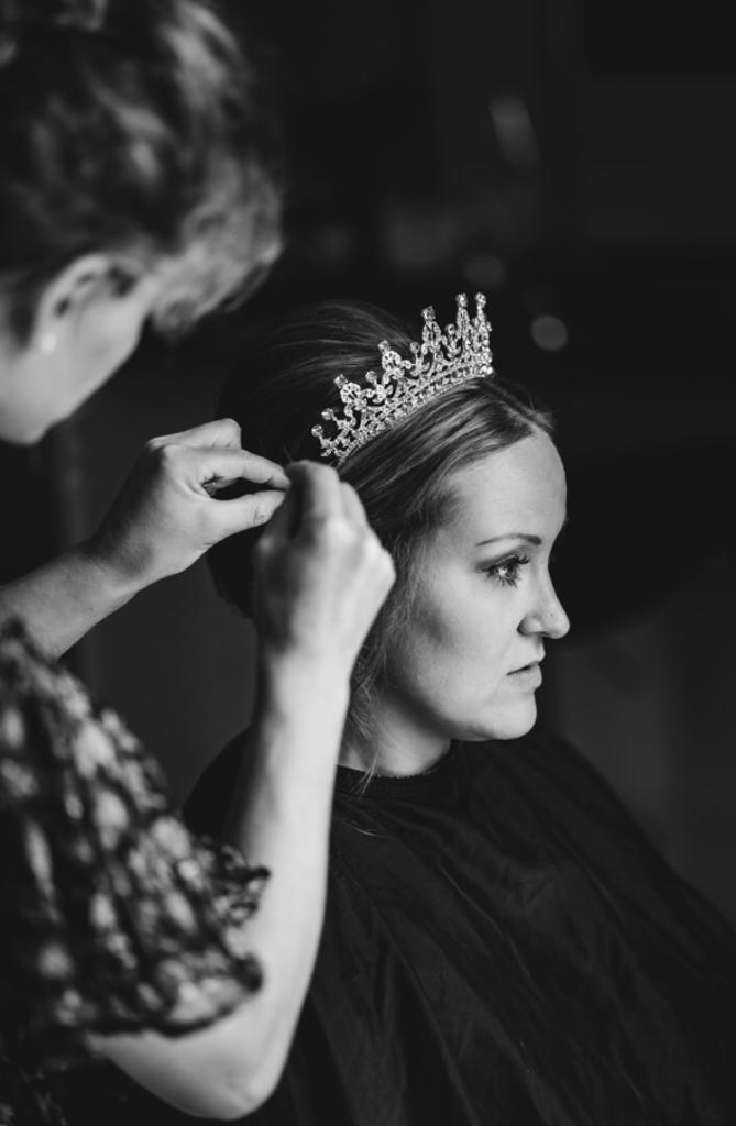 Friseurmeisterin Laura Müller